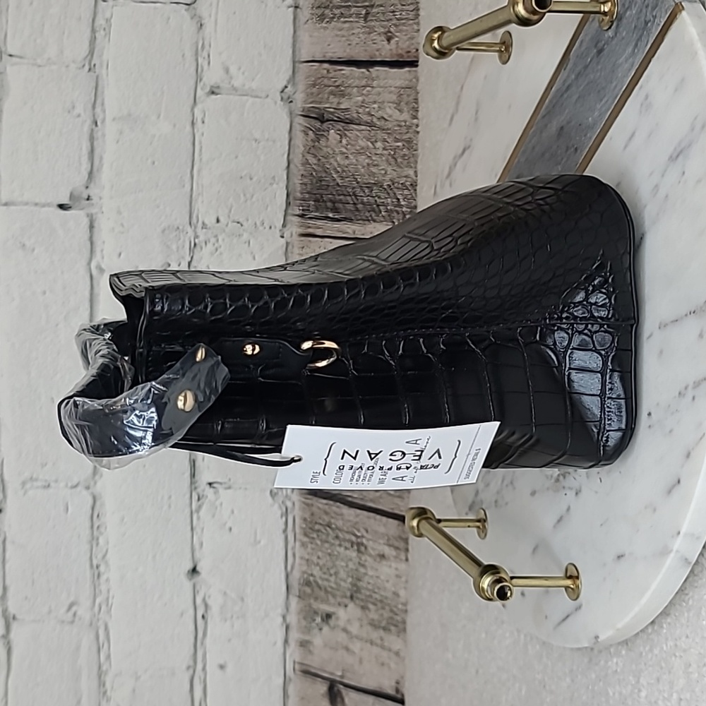 All of the Above AOTA Elena Croc Embossed Vegan Leather Bucket Bag Black - NWT - Picture 10 of 17